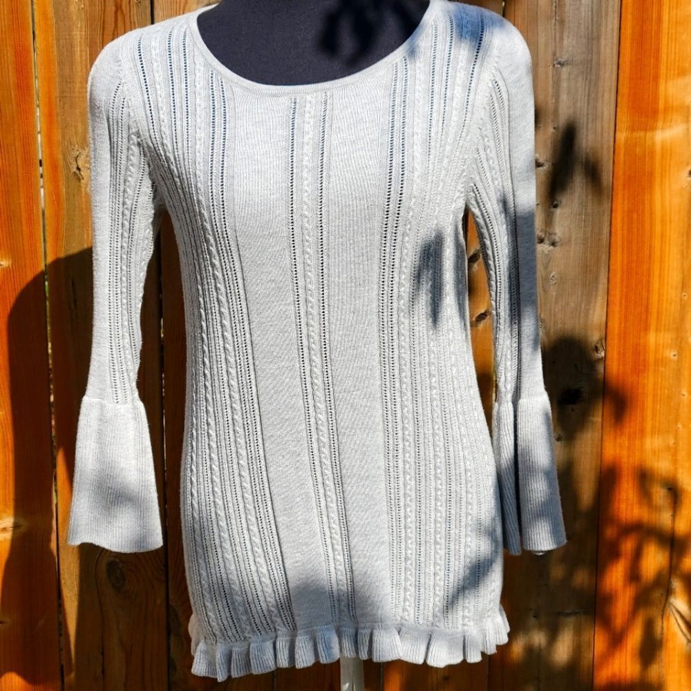 Design history grey long sleeve sweater
